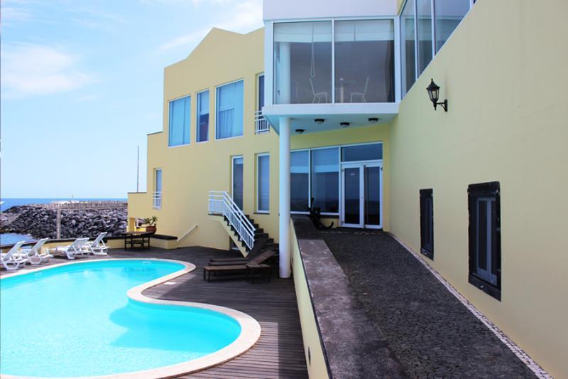 Vinha Da Areia Beach Hotel Вила-Франка-ду-Кампу Экстерьер фото
