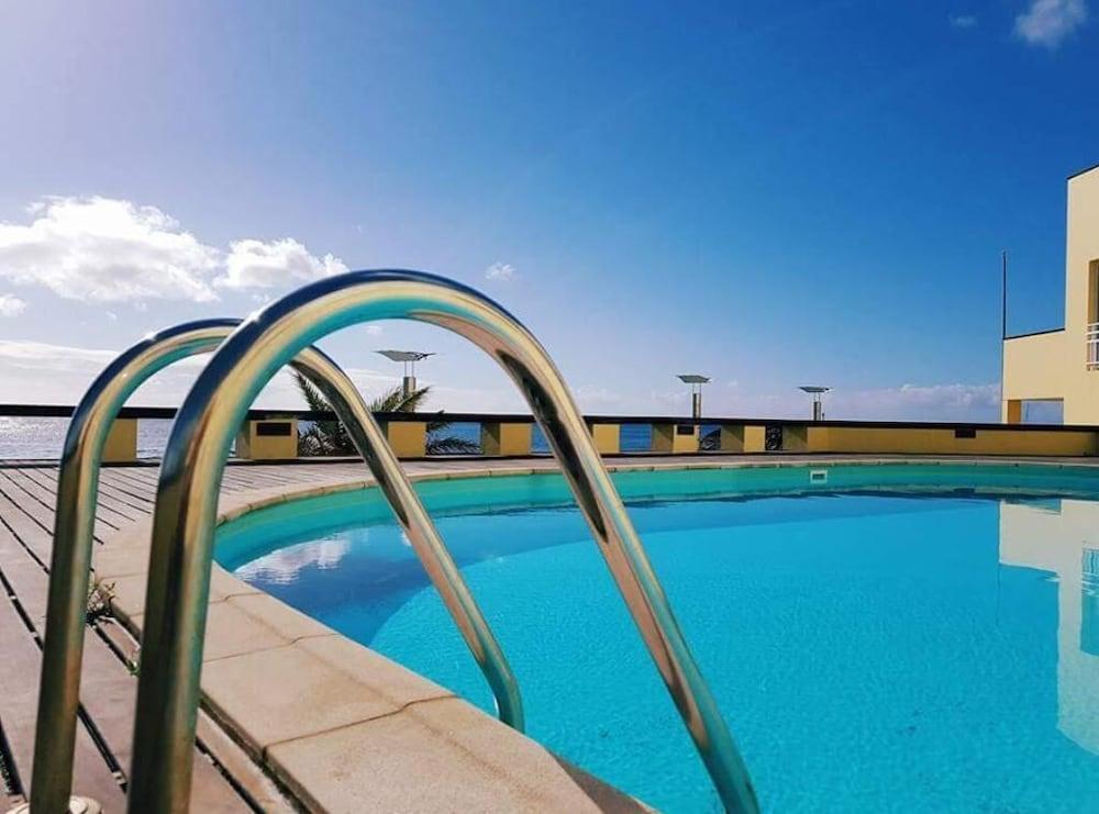 Vinha Da Areia Beach Hotel Вила-Франка-ду-Кампу Экстерьер фото