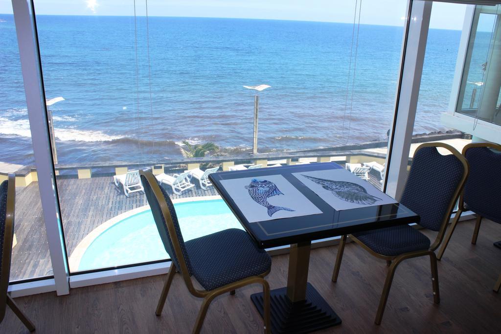 Vinha Da Areia Beach Hotel Вила-Франка-ду-Кампу Экстерьер фото